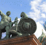 4 марта 1818 года в Москве открыт памятник Кузьме Минину и князю Пожарскому - Красное знамя